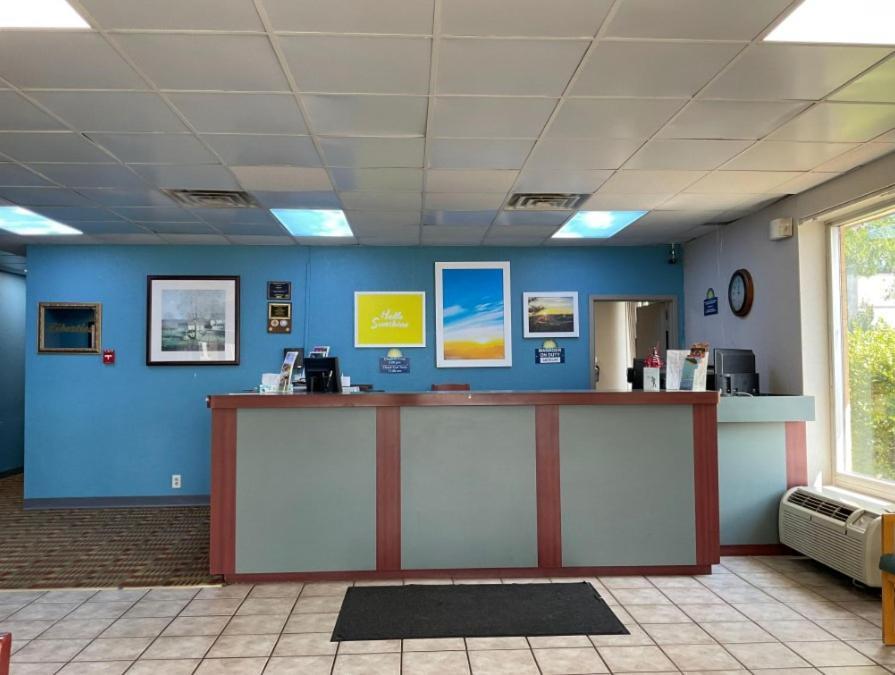 Days Inn By Wyndham Cambridge Buitenkant foto