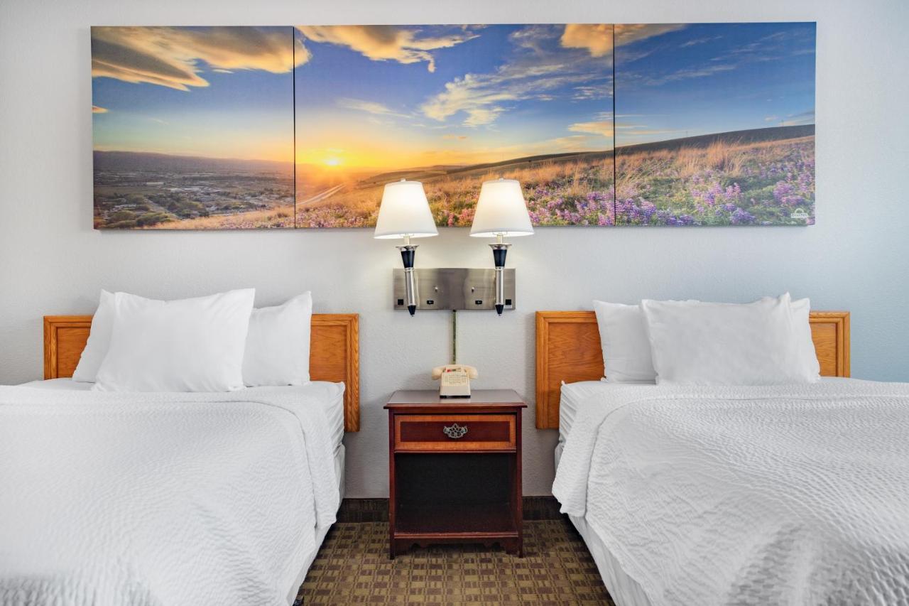 Days Inn By Wyndham Cambridge Buitenkant foto